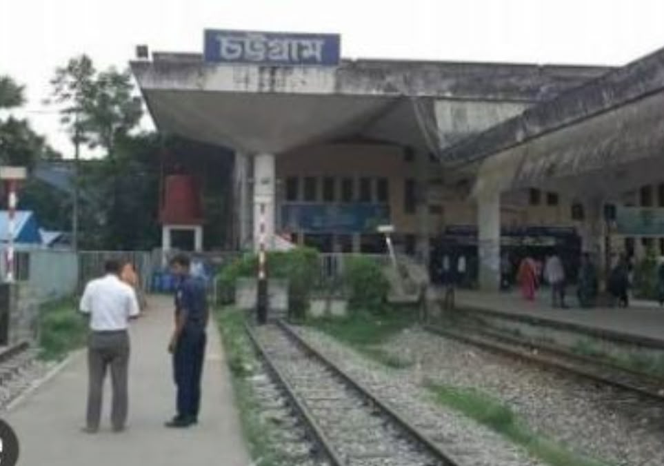 ছাত্রলীগের সাবেক নেতা, রেলে দেড় বছর অনুপস্থিত থেকেও বেতন নেওয়ার অভিযোগ