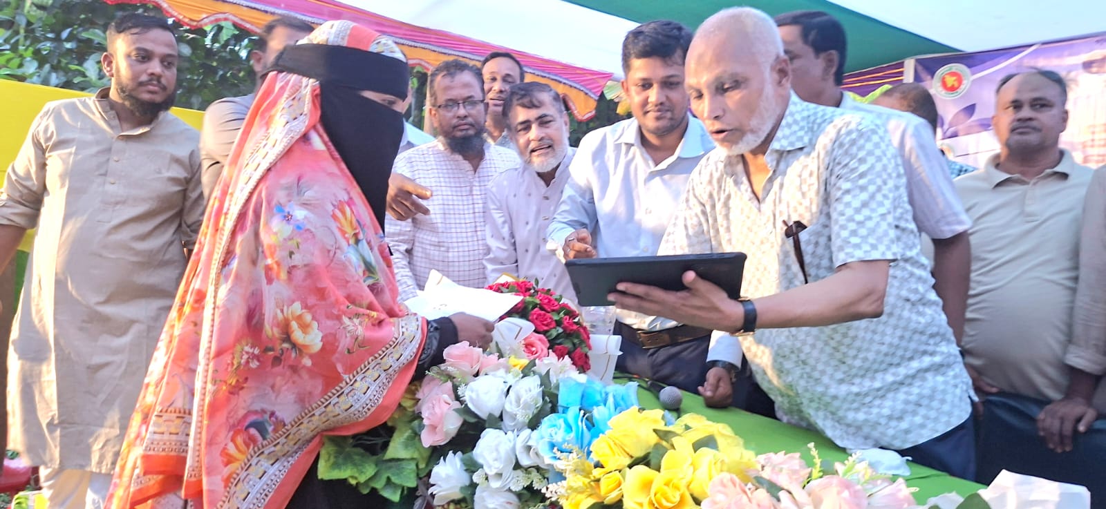 বোয়ালখালীতে ফ্যামিলি কার্ডের মাঠপর্যায়ের তথ্যসংগ্রহ কার্যক্রম উদ্বোধন করলেন এমপি এরশাদ উল্লাহ