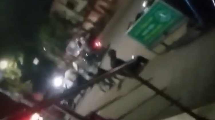 রাজধানীতে থানার সামনে ককটেল বিস্ফোরণ