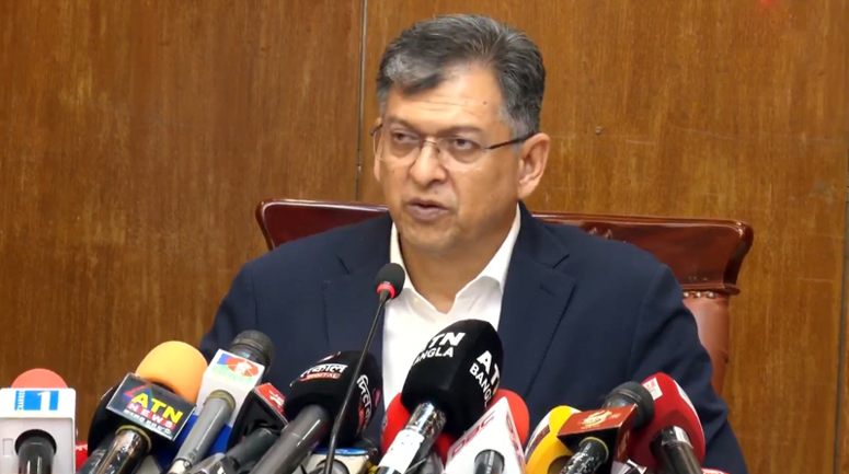 পতিত ফ্যাসিস্ট শক্তি ঘোলা পানিতে মাছ শিকারের চেষ্টা করছে: স্বরাষ্ট্রমন্ত্রী