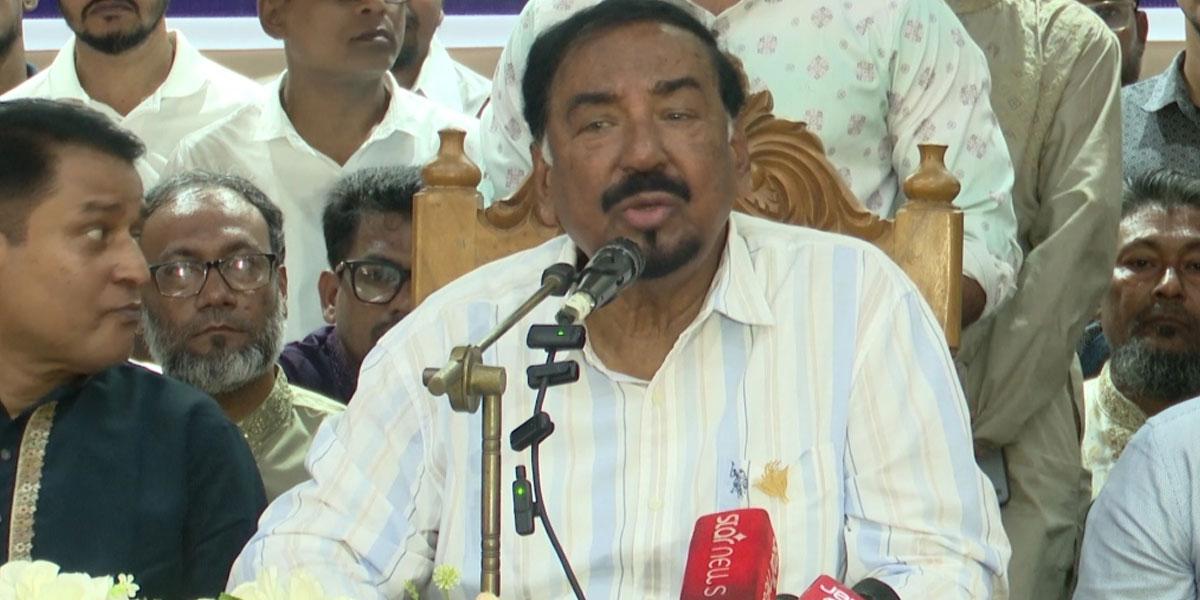 ইশরাকের হাতে অস্ত্র শোভা পায় না: স্পিকার