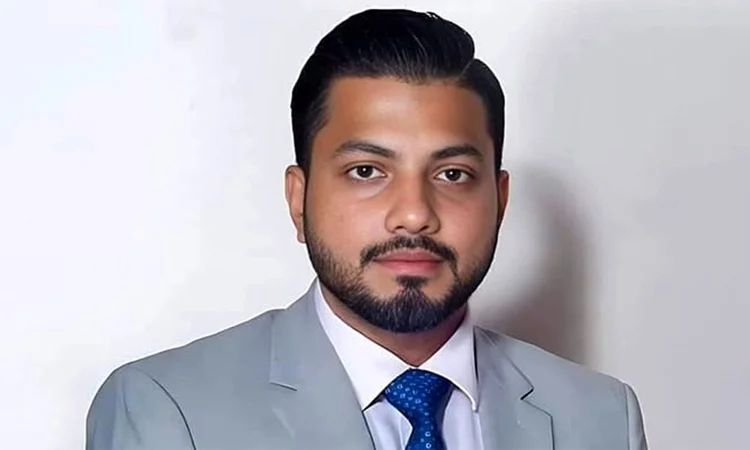 দুপুরে প্রতিমন্ত্রীর পদ থেকে পদত্যাগের ঘোষণা দেবেন ইশরাক