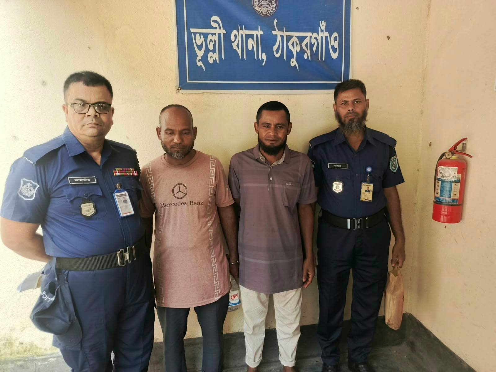 ঠাকুরগাঁওয়ে গাঁজা ও ট্যাপেন্টাডলসহ গ্রেপ্তার ৪