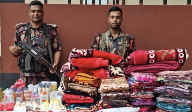 যশোর সীমান্তে ১৭ লাখ টাকার চোরাই পণ্য জব্দ